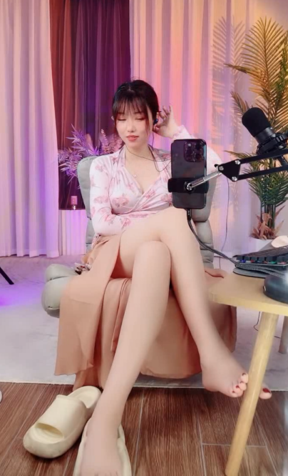 足控-易直播 新彤雪 2(1V,634M)