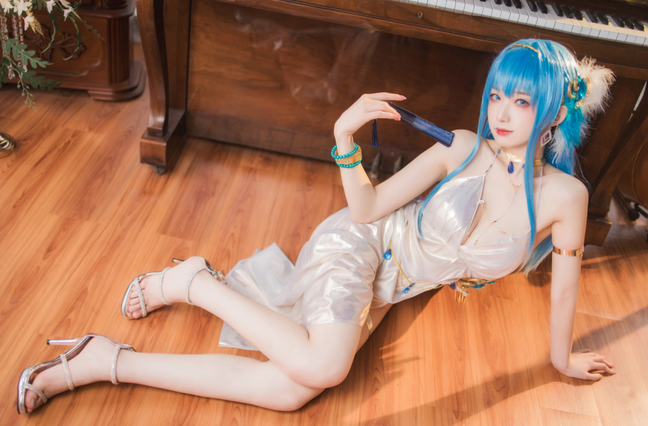 cos-封疆疆-NIKKE 胜利女神 海伦娜 (36P,582M)