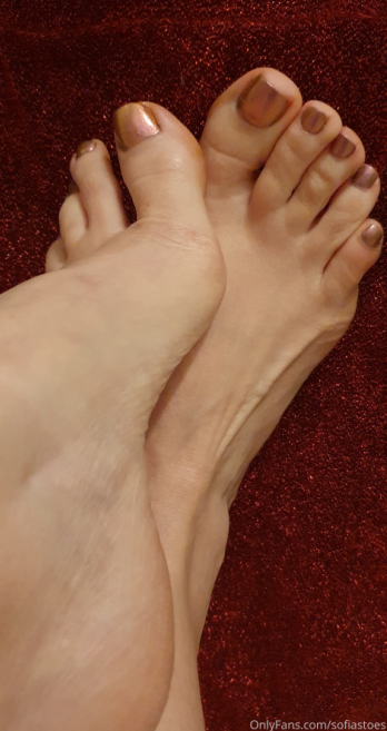 足控精品-onlyfans美足 sofiastoes-视图小合集(43P,8V,200M)