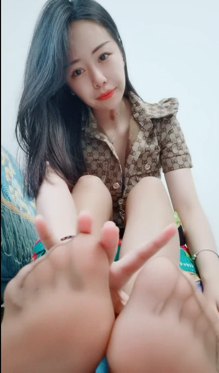 足控-易直播 王王仙贝(1V,255M)