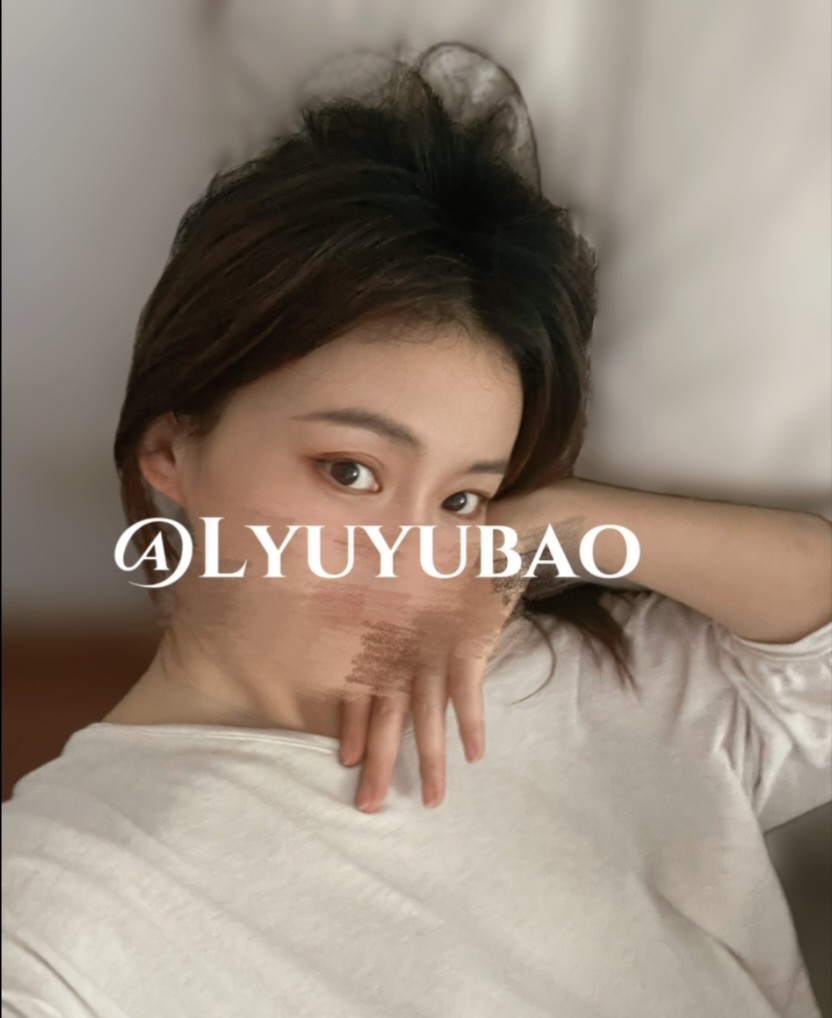 【重磅】仙女老婆【lyuyubao】高价付费群定制私拍 啪啪等【52P 14V 1.52G】