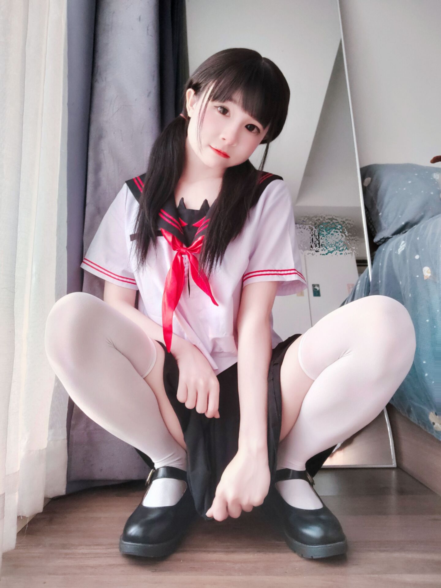 合法萝莉 [loliburin] 三套 （223p 2v 719mb）