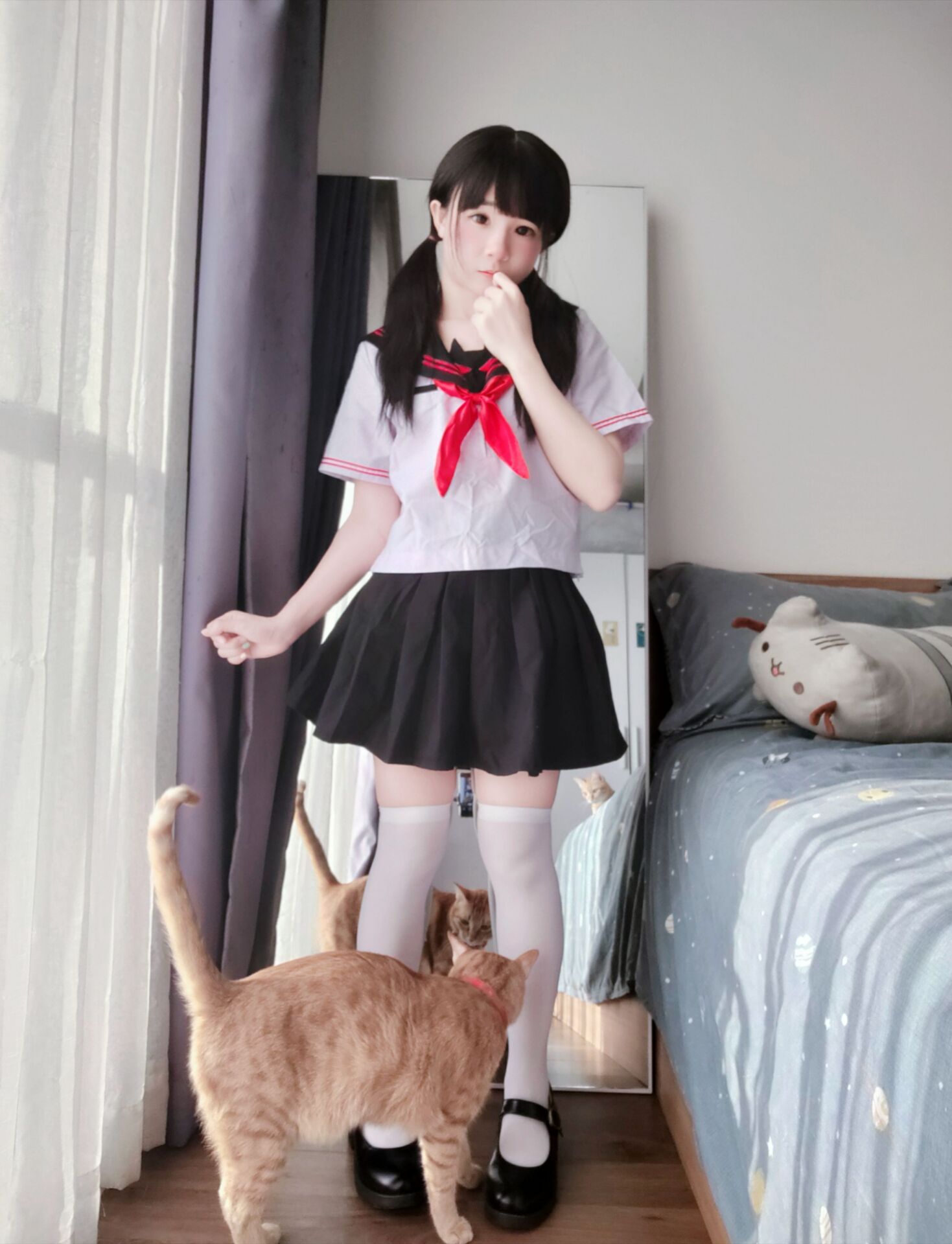 合法萝莉 [loliburin] 三套 （223p 2v 719mb）