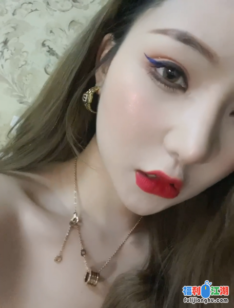 这个女菩萨是谁啊有没有大佬知道