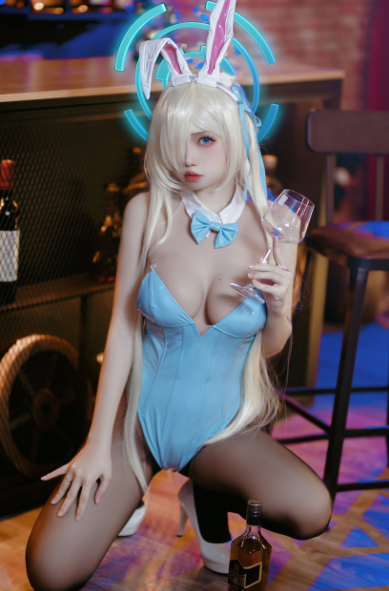 cos-洛桑w伊梓-明日奈兔女郎(63P,338M)