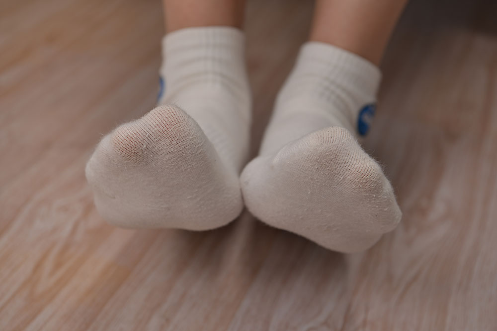 【棉袜控】Sexy Asian Girls Feet-美女YIYI牛仔裤棉袜裸足 [122P][1.54G百度盘]