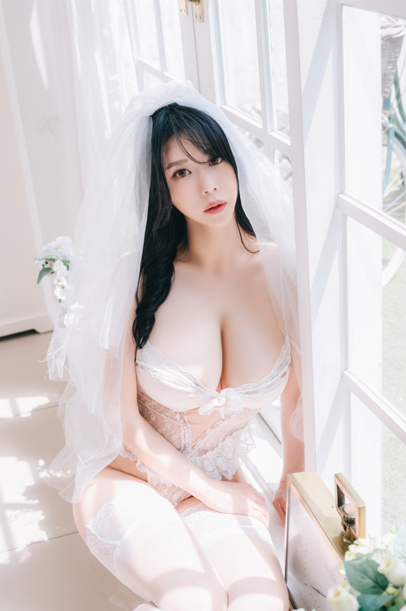 Paranhosu -  Sia – Special Photobook Vol.2 【77P338M】