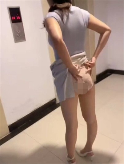 海角-灌醉美女邻居-新作-美女邻居酒店露出 开门后入爆操 淫叫声响彻整层楼  467M