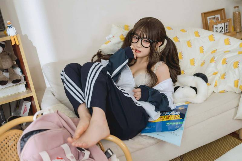 神沢永莉-家庭作业 [73P][261MB百度云]