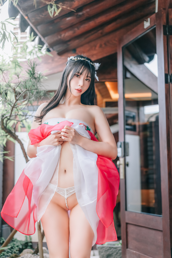 Paranhosu -  Sia – Photo Book Vol.9 + Bonus 【119P598M】