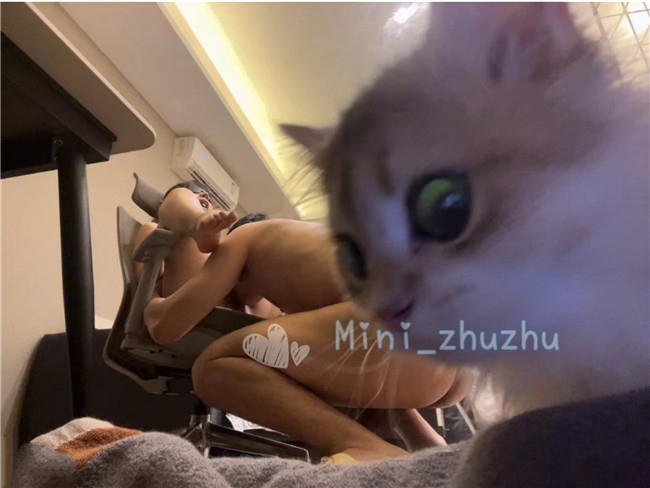 甜诱酱@mini_zhuzhu – 日常私拍 [54P17V-213MB]