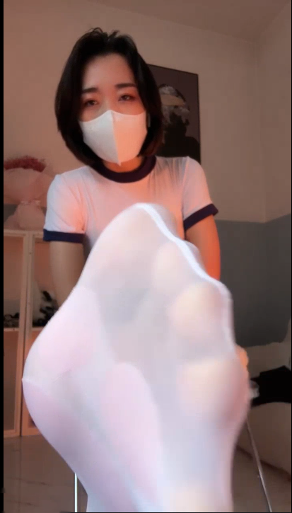 套路直播朱砂痣-偷窥女儿的爸爸被发现了那就摇铃榨汁【1V】【1.03G百度云】