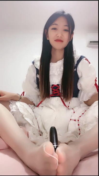 套路直播小樱-洛丽塔鞋子，流光袜【1V】【900MB百度云】