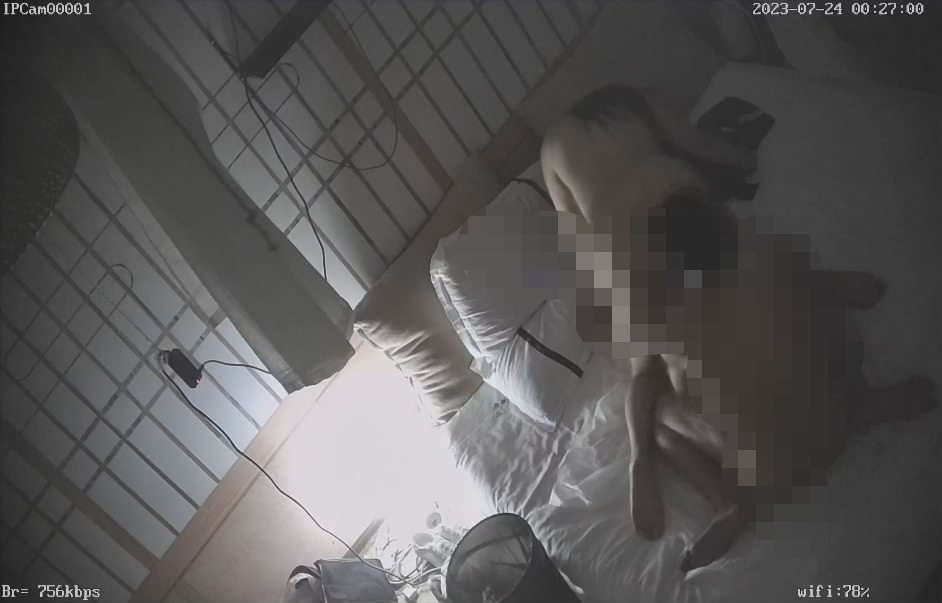 2023-7-23新流出民宿旅馆偷拍-关系很乱的3女2男大学生互相全是暧昧关系 859M