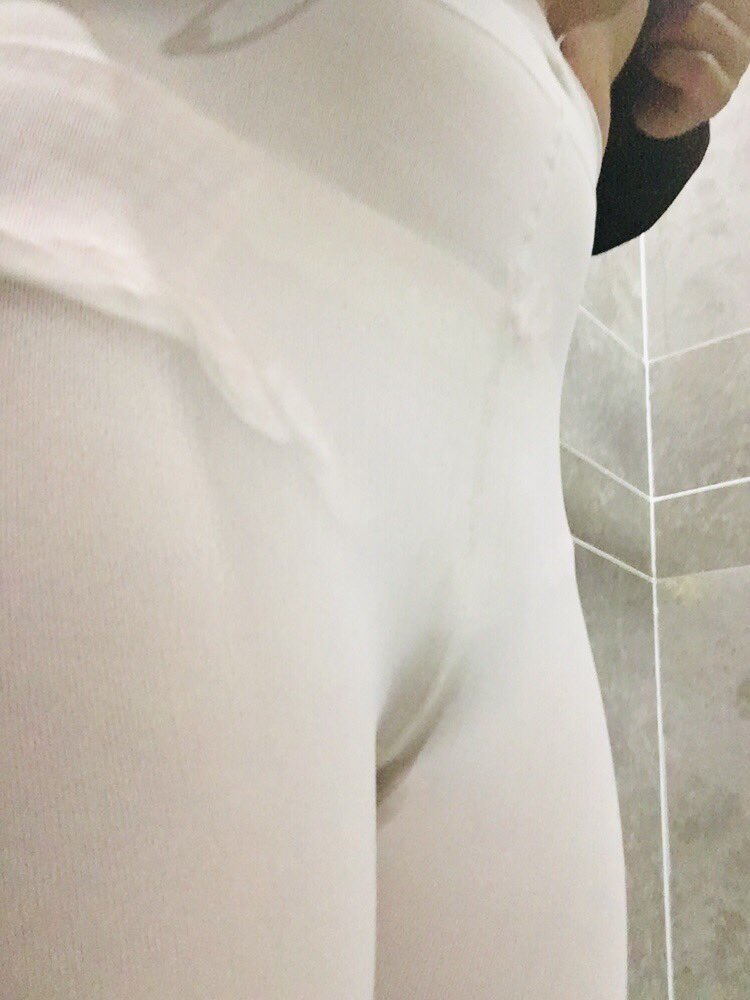 推特 尿裤妹 白丝lolita洛丽塔失禁（66P+78V 636m 度盘 ）