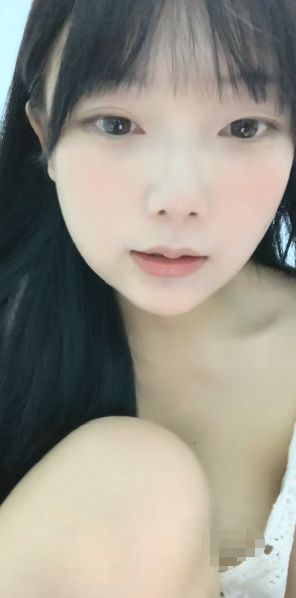 【幼齿】甜美少女!好久没播收费房!美乳肉感身材,大尺度道具自慰,骑乘位假屌深插,跳蛋震穴 587M