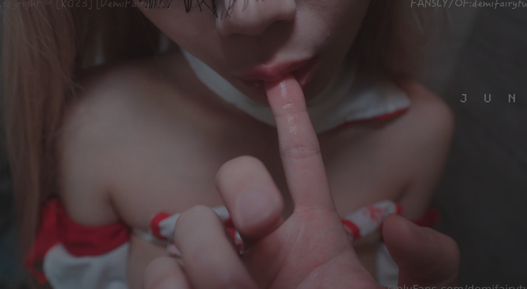 @DemiFairyTW    DTW-007走進桑拿房後才發現服務我的居然是專吸男人精液的淫蕩女巫