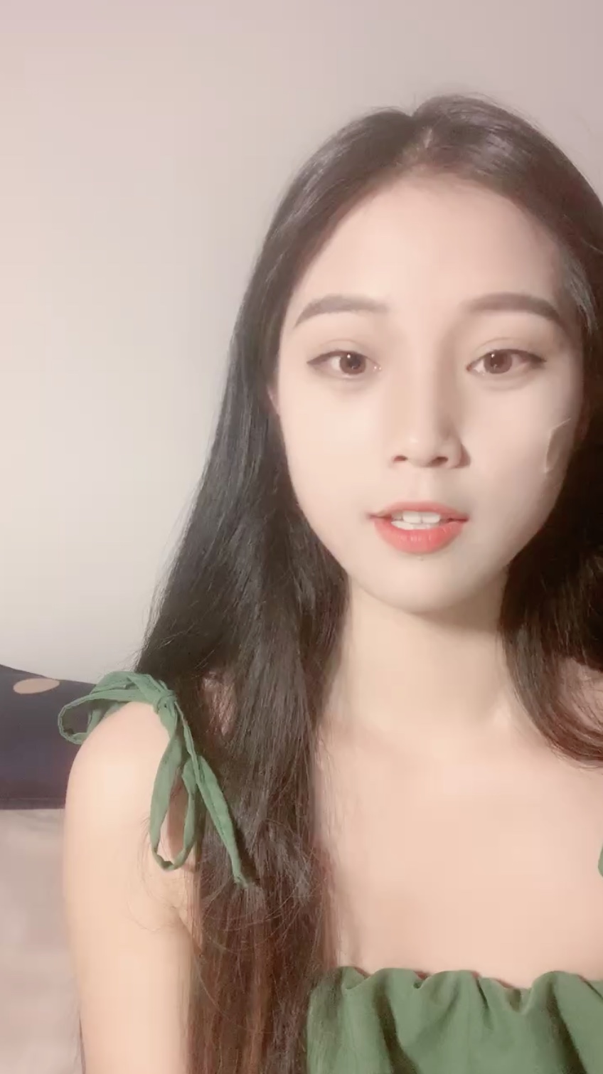 大学甜美学妹！近期下海性格活泼！收费房小秀一波 [1V / 667M]