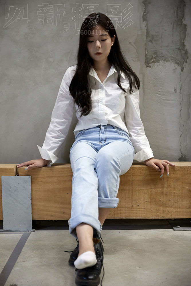 【足控】见新摄影-咱们一起去宜家吧 氧气少女 [1v+222p][2.5G百度盘]