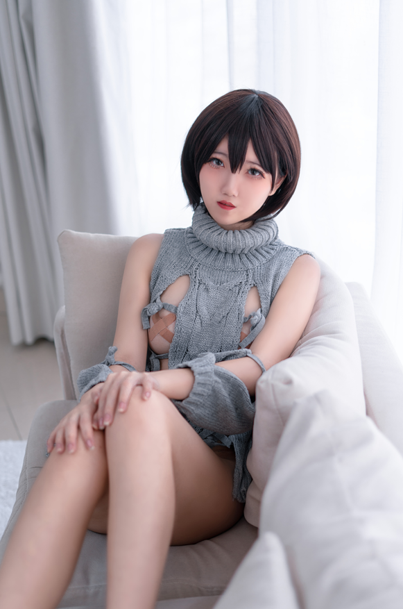 阿薰Kaori 露背毛衣 【20P105M】