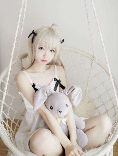 cos-十万珍吱伏特-穹妹白裙(23P,221M)
