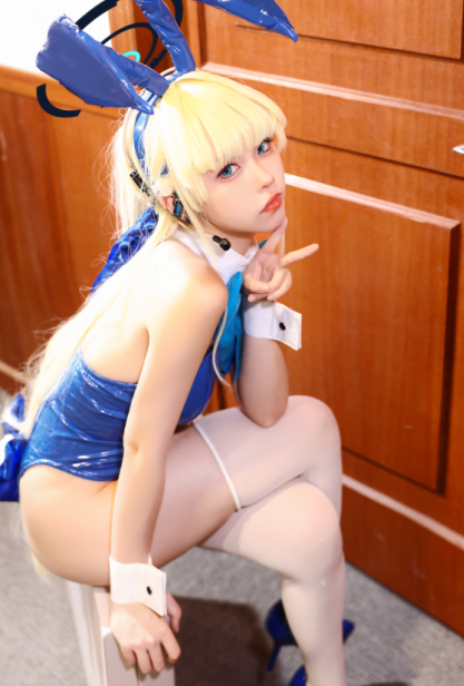 cos-G44不会受伤 碧蓝档案-兔女郎 (20P,344M)