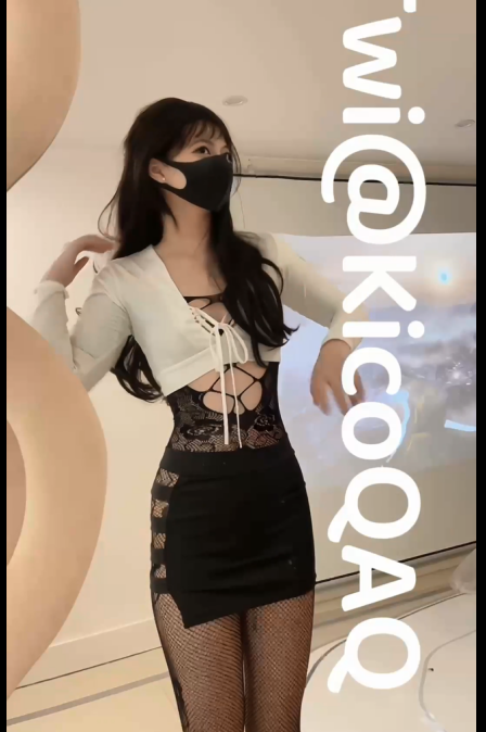 推特福利姬-KicoQAQ-小合集 2(5V,727M)