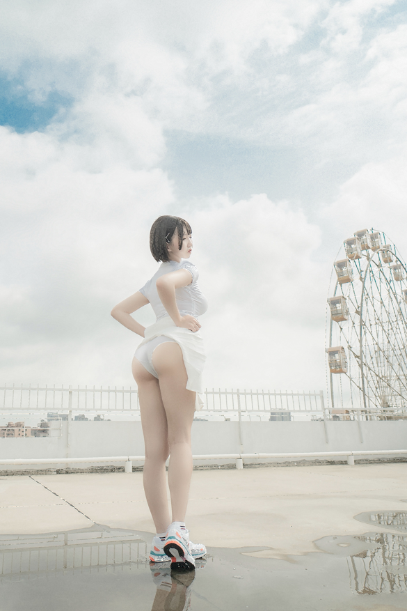 阿薰Kaori - 天台 【82P1V649M】