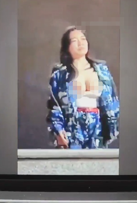 最近的瓜-军训大奶妹子跳舞甩奶多版本合集 (说是潍坊科技学院也有说是西北民族大学)版本很多但是清晰度不高 23V 200M