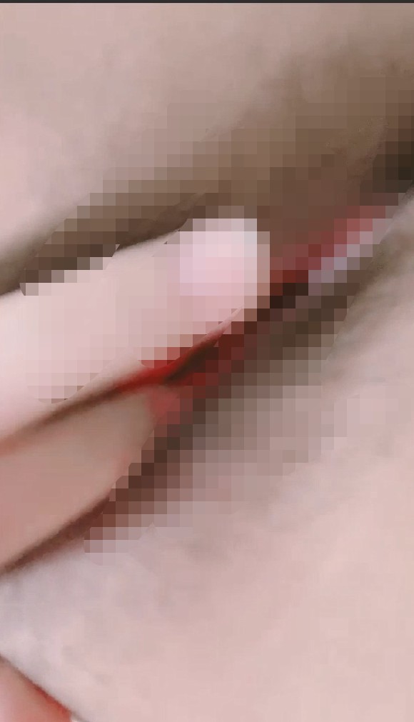 极品萝莉陪玩小姐姐沫沫高价一对一,粉嫩美乳粉逼逼【 1V 1G】