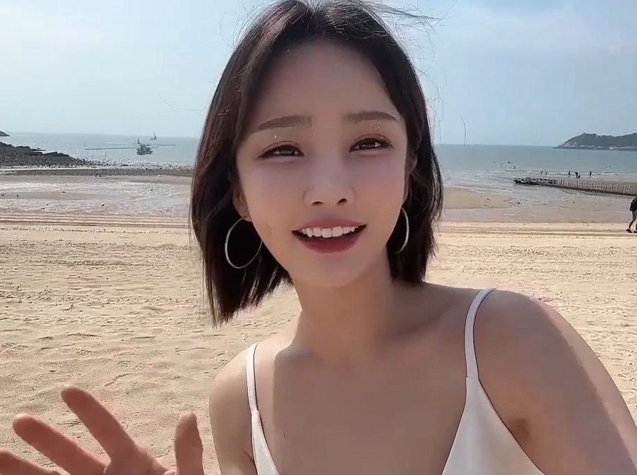 前女团成员模特chung私拍（2V,784M）