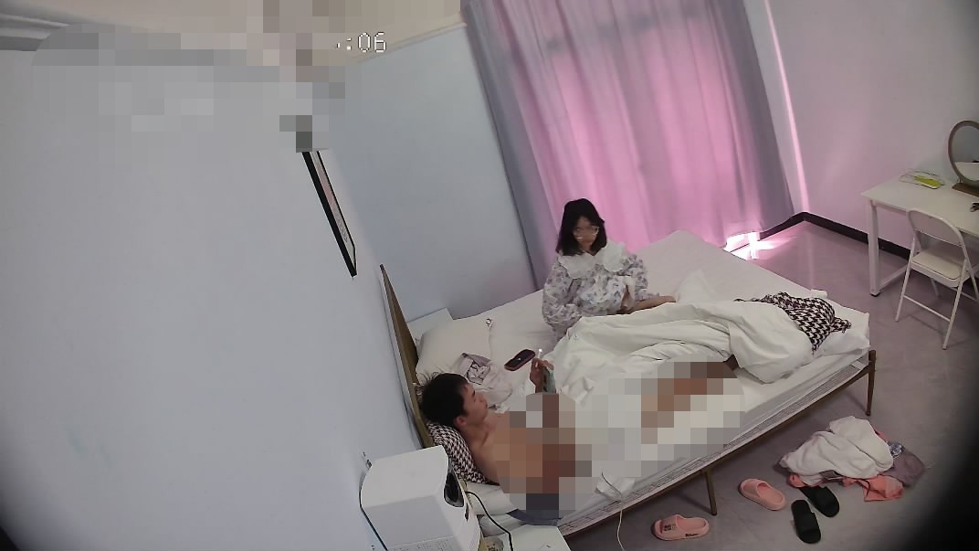2023-10-8新流出酒店偷拍-洛丽塔女友下面干涩还没有水就被猴急男友打屁股强行插入 疼的嗷嗷叫 535M