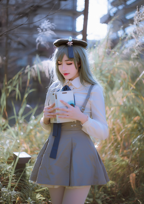 塔塔_Lo1iTa – NO.01 三号写真本 【15P182M】