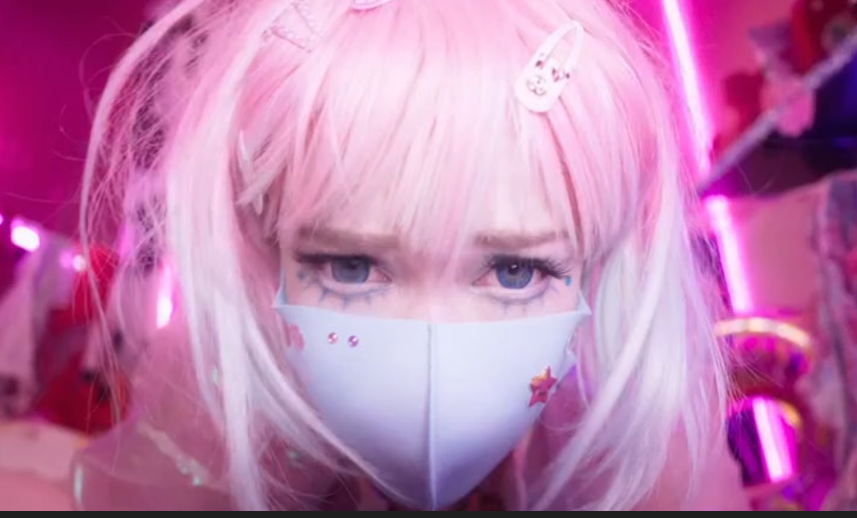 求这个外网女主的名字