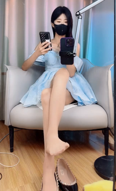 足控-易直播 九九 3(1V,356M)