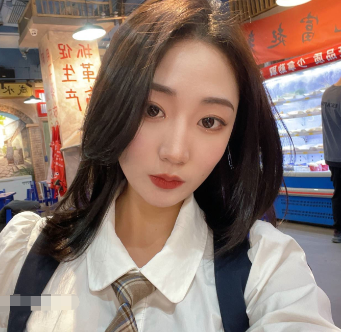推特顶级反差婊-苗芳X-啪啪自慰视图(164P,1V,250M)