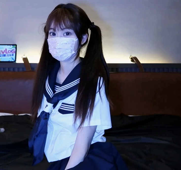 人气美少女-cola酱-新-双马尾学生妹(1V,365M)