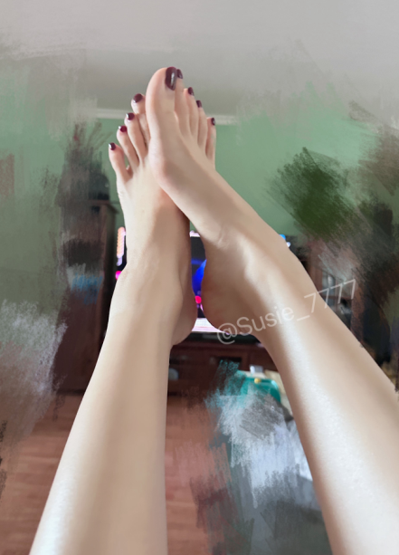 推特极品美足御姐-Susie_7777-新视图(108P,35V,324M)