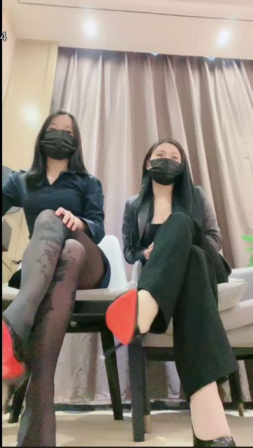 套路直播漫漫-多次榨双女神红底高跟丝袜【1V】【187MB百度云】