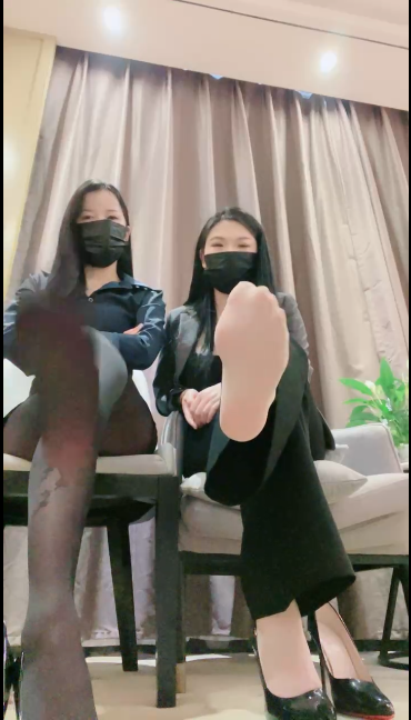 套路直播漫漫-多次榨双女神红底高跟丝袜【1V】【187MB百度云】