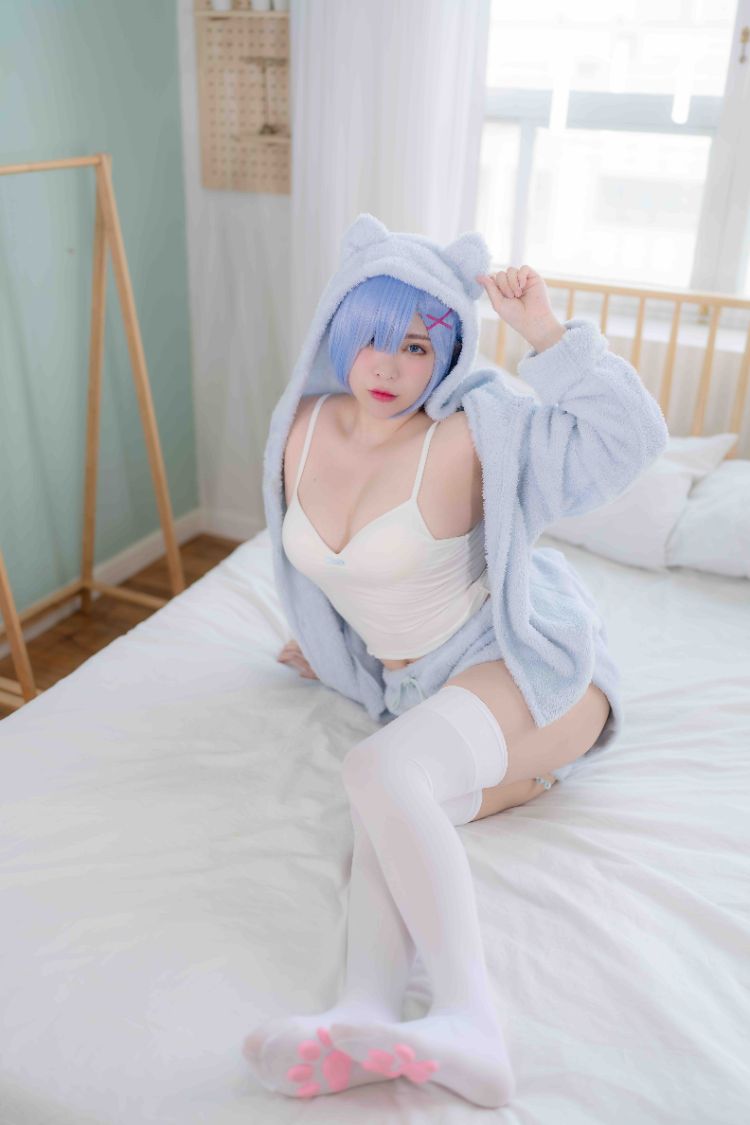 Yuna (유나) - Re Zero Rem [62P／807MB]