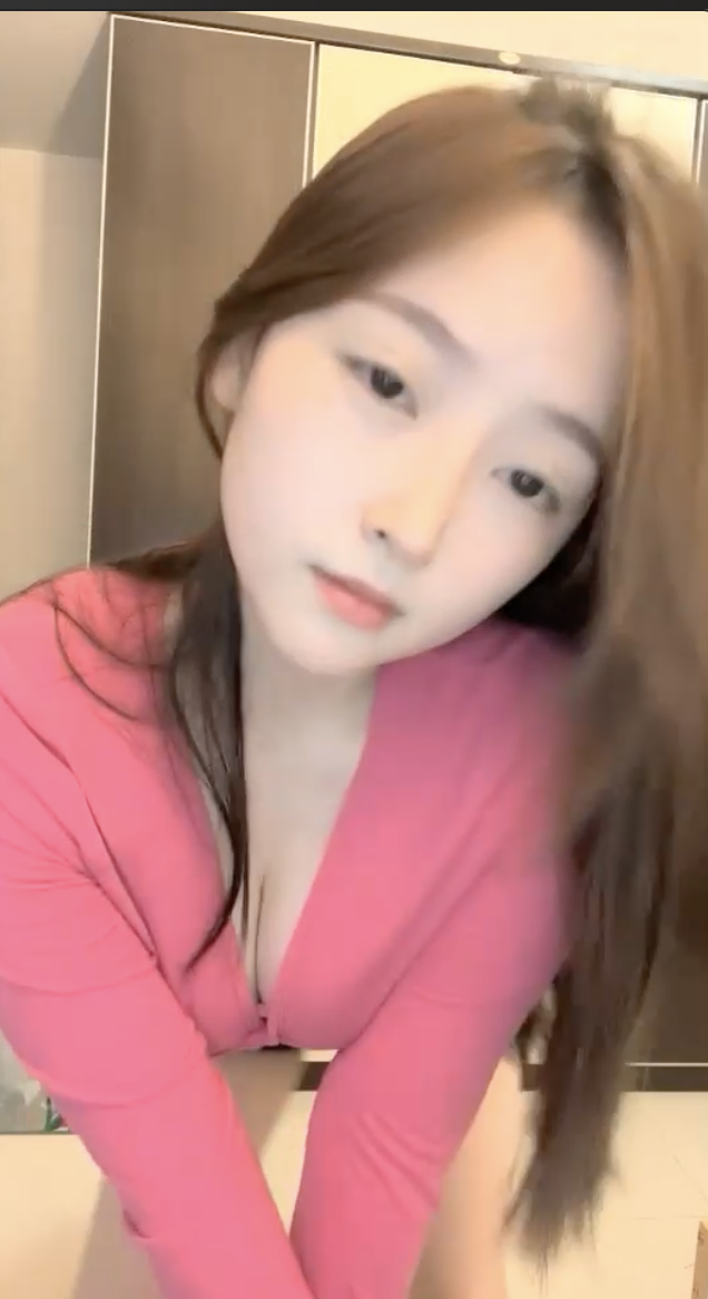 [你的听话女朋友]  极品美乳粉穴全裸超诱惑 高清录制 [1V / 893MB]