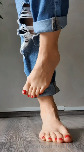 足控精品-onlyfans美足 sofiastoes-原版视图(104P,17V,706M)
