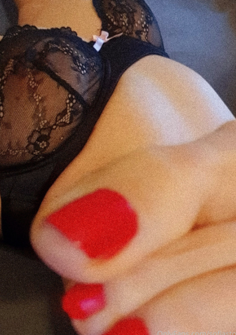 足控精品-onlyfans美足 sofiastoes-原版视图(104P,17V,706M)