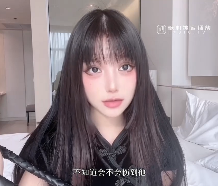 超人气骚鸡-欲梦-十一月线下约炮第三弹 旗袍女王调教男粉丝（400M）