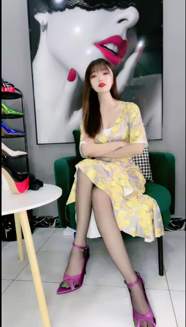套路直播浅夏大大-第一视角-辱母辱妻口水红绿灯【1V】【663MB百度云】