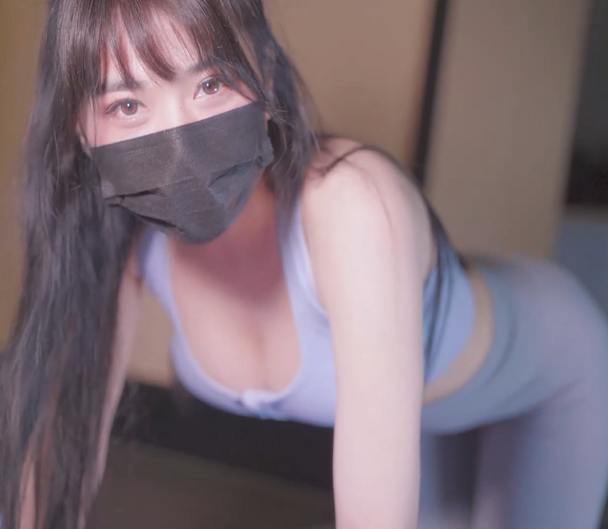 超极品福利姬-小水水-调教e奶瑜伽教练 完整版(1V,905M)