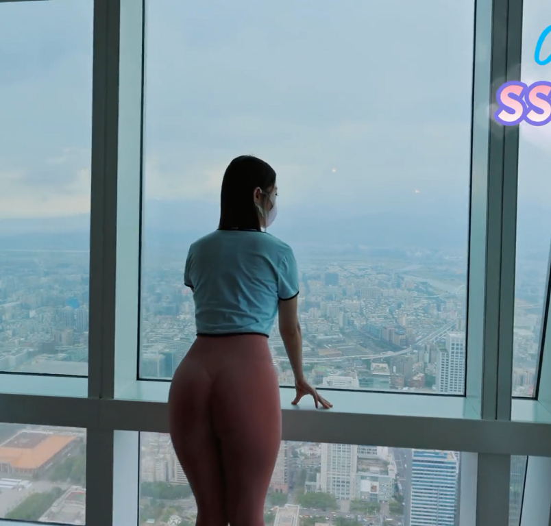超极品人气台妹-ssrpeach-台北101景观台的拜金女(1V,145M)