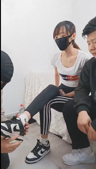 套路直播美娜格格-情侣主调教【1V】【359MB百度云】