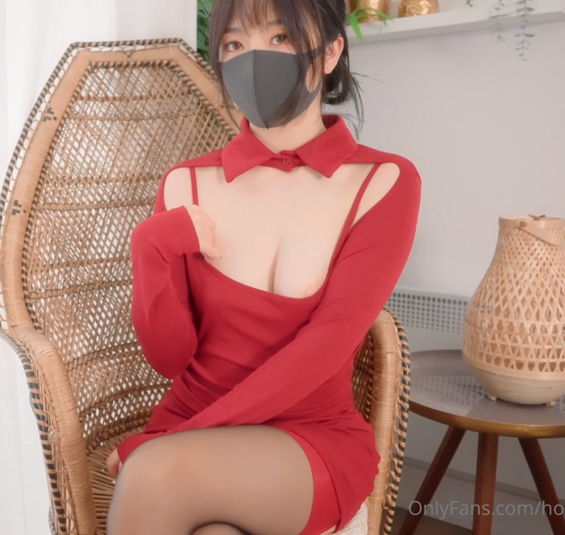超人气御姐-玩偶姐姐-圣诞写真特辑(1V,888M)